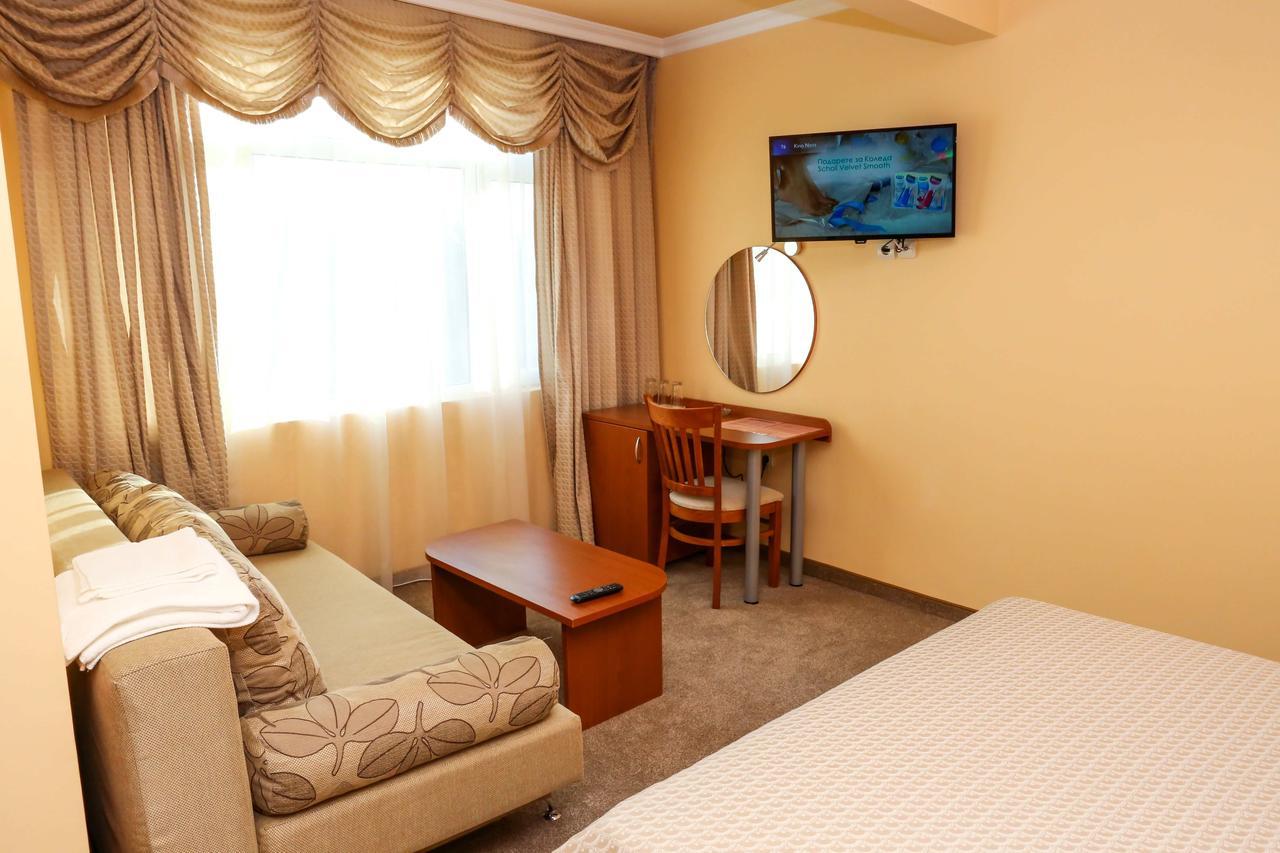 Hotel Bulgaria Кирджалі Екстер'єр фото